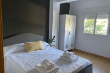 Apartamento en Málaga - Amplio piso cerca del Materno Málaga