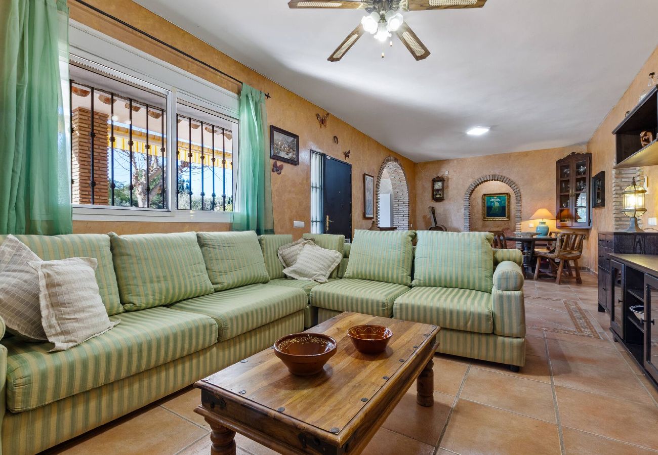 Casa en Cártama - Finca El Gato - Piscina privada y barbacoa