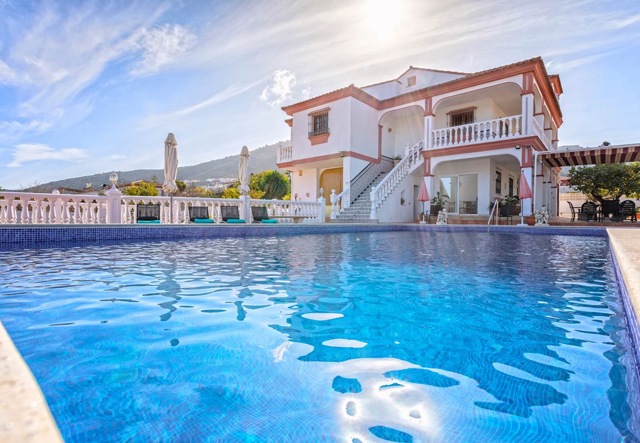 Cottage in Alhaurin de la Torre - Lovely Home Los Mimbrales - Piscina y Barbacoa