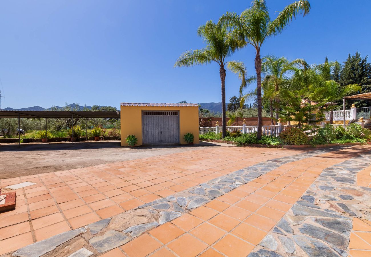 Cottage in Alhaurin de la Torre - Casa Rural La Colina